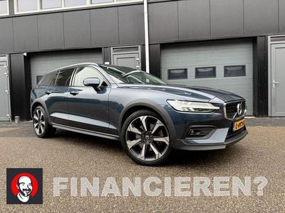 Blauw Occasion 2021 Volvo V60 CC Pro Stationwagen | € 33.950 (Goede deal)