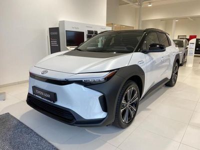 Wit Nieuw 2025 Toyota bZ4X Style SUV | € 45.200