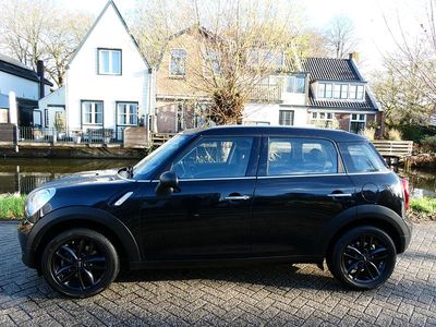 Zwart Gebruikt 2016 Mini One Countryman Chili SUV | € 10.695 (Eerlijke prijs)