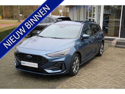 Blauw (metallic) Gebruikt 2023 Ford Focus Business Edition Stationwagen | € 26.450 (Duur)
