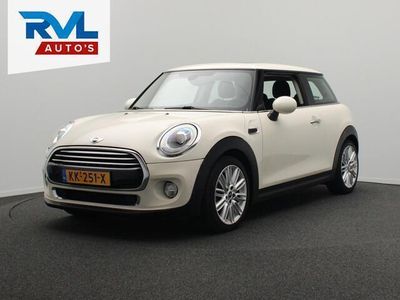 tweedehands Mini Cooper 1.5 Chili Serious * Panoramadak* parkeersensoren N