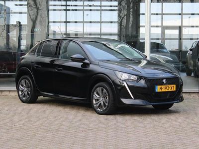 Zwart Occasion 2022 Peugeot e-208 Allure Hatchback | € 16.945 (Eerlijke prijs)