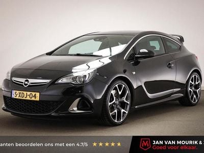 Zwart Gebruikt 2014 Opel Astra GTC OPC Hatchback | € 19.695