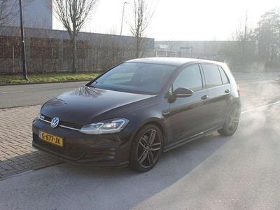 Zwart (metallic) Occasion 2018 VW Golf VII GTD Hatchback | € 14.250 (Eerlijke prijs)