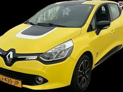Geel Occasion 2013 Renault Clio IV Expression Hatchback | € 5.850 (Eerlijke prijs)