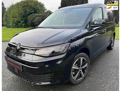Zwart Gebruikt 2022 VW Caddy Edition MPV | € 34.950