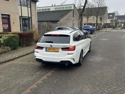 BMW 330e