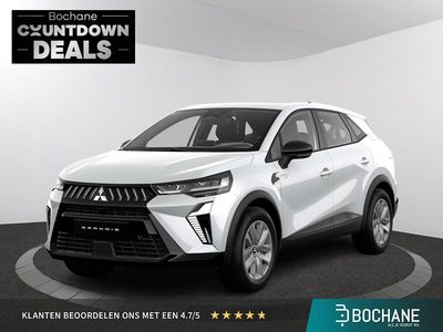 Chrystal white / zwart dak (wit metallic) Nieuw 2025 Mitsubishi Grandis Intense SUV | € 36.890