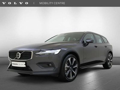Grijs (metallic) Occasion 2023 Volvo V60 CC Stationwagen | € 52.450 (Duur)