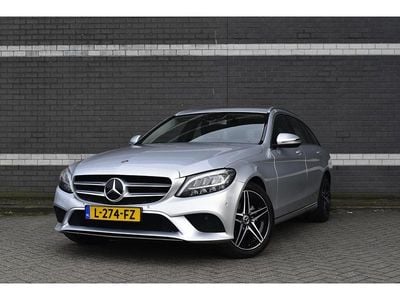Grijs Gebruikt 2019 Mercedes 180 Premium Plus Sedan | € 24.945 (Eerlijke prijs)