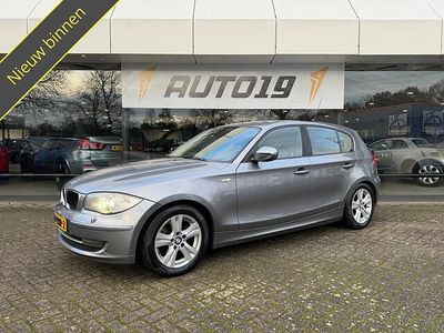 Grijs (metallic) Gebruikt 2011 BMW 116 Efficient Dynamics Hatchback | € 3.919 (Eerlijke prijs)