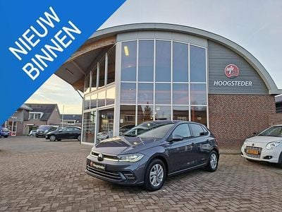 Grijs Occasion 2024 VW Polo Style Hatchback | € 23.950 (Eerlijke prijs)