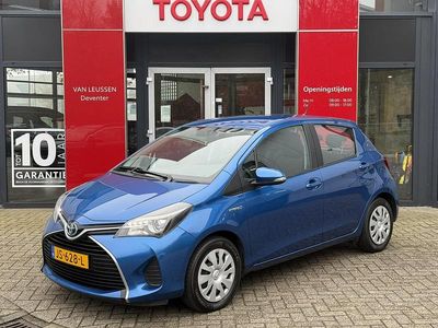 Blauw Gebruikt 2016 Toyota Yaris Hybrid Hatchback | € 11.400 (Eerlijke prijs)