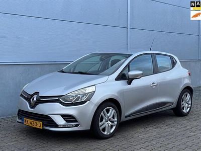 Grijs Occasion 2016 Renault Clio IV Zen Hatchback | € 5.999 (Eerlijke prijs)