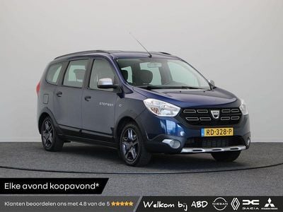 Blauw Gebruikt 2017 Dacia Lodgy Stepway MPV | € 11.940 (Eerlijke prijs)