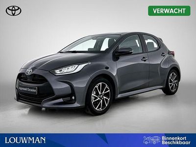 Grijs metallic Occasion 2022 Toyota Yaris Hatchback | € 22.950 (Eerlijke prijs)