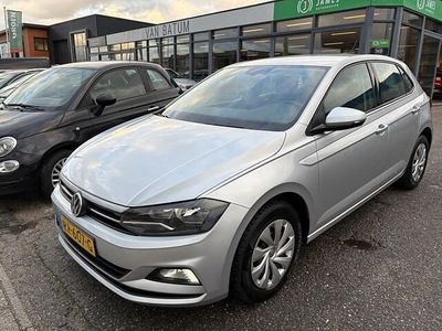 Grijs (metallic) Occasion 2018 VW Polo Comfortline Hatchback | € 9.990 (Eerlijke prijs)