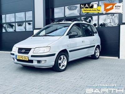 Grijs (metallic) Gebruikt 2004 Hyundai Matrix Active MPV | € 2.885 (Duur)