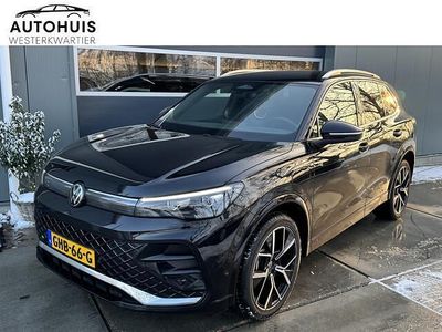 Zwart Occasion 2024 VW Tiguan Business SUV | € 47.939 (Eerlijke prijs)