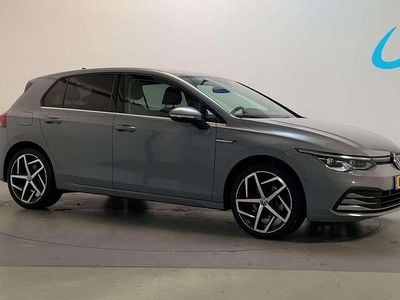 Grijs Occasion 2021 VW Golf VIII Style Hatchback | € 23.400 (Goede deal)
