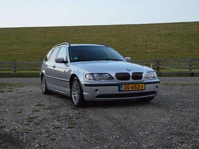 BMW 325