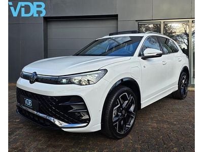 Wit Gebruikt 2024 VW Tiguan R-line SUV | € 54.900 (Eerlijke prijs)