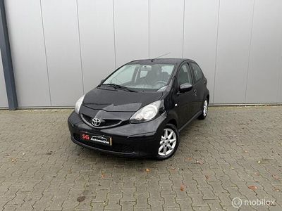 Zwart Gebruikt 2007 Toyota Aygo Hatchback | € 2.250 (Eerlijke prijs)