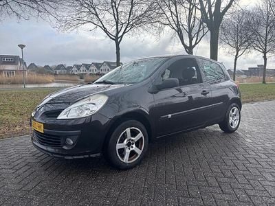 Occasion Renault Clio II 75 PK (55 kW) 2008 Zwart Hatchback