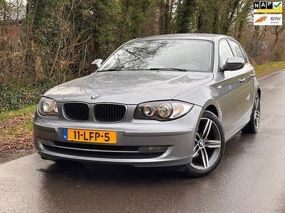 Occasion BMW 116 122 PK (89 kW) 2010 Grijs Hatchback