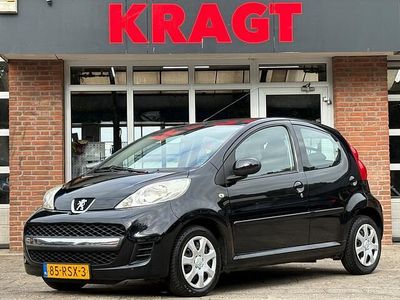 Zwart Gebruikt 2011 Peugeot 107 Hatchback | € 2.950 (Eerlijke prijs)