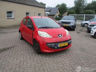 Rood Gebruikt 2007 Peugeot 107 Hatchback | € 950 (Super prijs)
