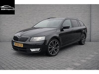 Zwart Occasion 2014 Skoda Octavia Ambition Stationwagen | € 4.500 (Eerlijke prijs)