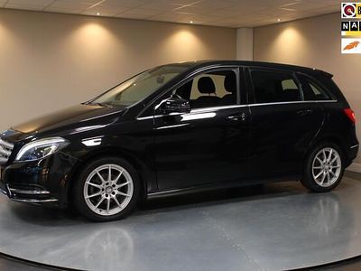 Occasion Mercedes B180 Ambition 123 PK (90 kW) 2013 Zwart (metallic) MPV