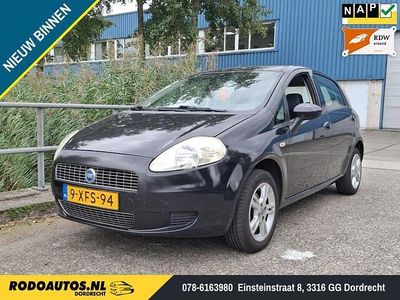 Zwart Gebruikt 2009 Fiat Grande Punto Racing Hatchback | € 1.499 (Eerlijke prijs)