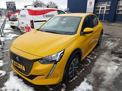 Geel Occasion 2020 Peugeot e-208 Active Hatchback | € 12.900 (Eerlijke prijs)