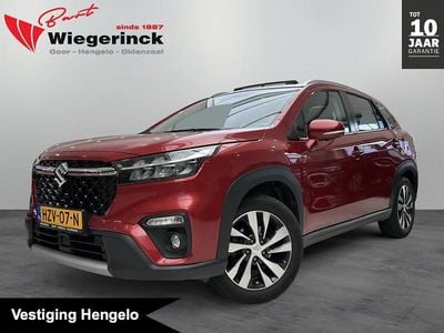 Rood Occasion 2025 Suzuki SX4 S-Cross Style SUV | € 25.439 (Super prijs)