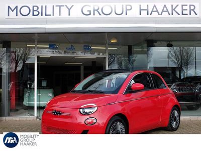 Rood Nieuw 2025 Fiat 500C Cabriolet | € 32.400