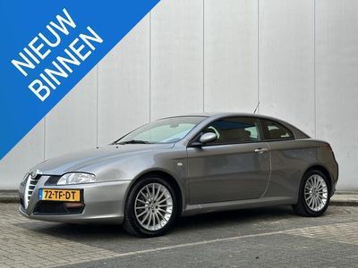Occasion Alfa Romeo GT 140 PK (102 kW) 2006 Grijs Coupé