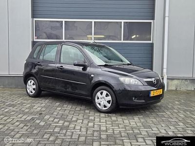 Zwart Occasion 2006 Mazda 2 Touring MPV | € 2.099 (Eerlijke prijs)