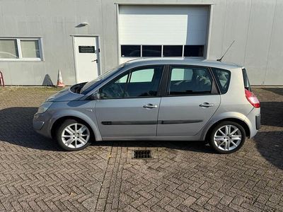 Beige Gebruikt 2004 Renault Scénic II Authentique MPV | € 2.950 (Iets duurder)