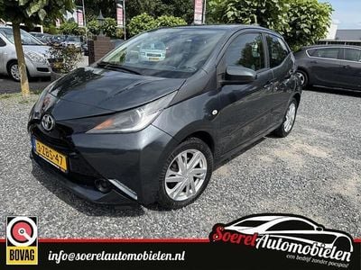 Grijs Occasion 2014 Toyota Aygo X-play Hatchback | € 6.950 (Eerlijke prijs)