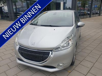 tweedehands Peugeot 208 1.2 VTi Envy