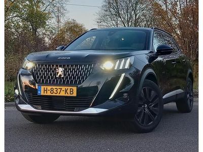 Zwart (metallic) Occasion 2020 Peugeot 2008 GT-line SUV | € 17.450 (Duur)
