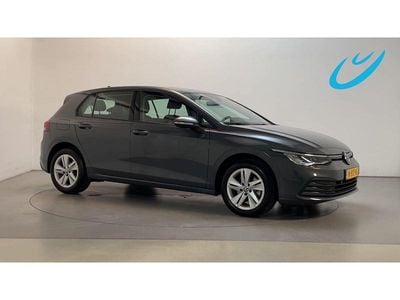 Grijs Gebruikt 2021 VW Golf VIII Life Hatchback | € 20.400 (Eerlijke prijs)