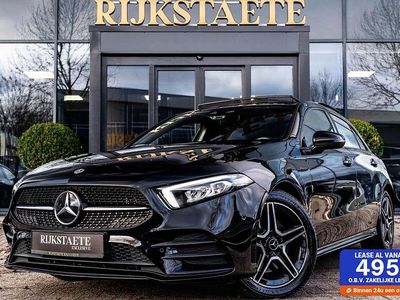 Zwart (metallic) Gebruikt 2021 Mercedes A250 AMG Hatchback | € 30.900 (Eerlijke prijs)