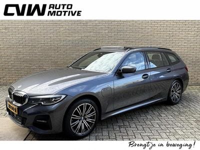 Grijs Gebruikt 2021 BMW 330 M Sport Stationwagen | € 24.900 (Goede deal)
