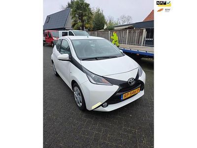 Wit Occasion 2018 Toyota Aygo X-play Hatchback | € 4.995 (Eerlijke prijs)
