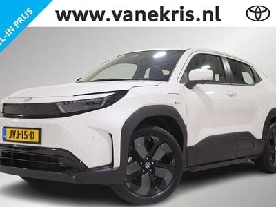 Nieuw Toyota Urban Cruiser Executive 127 kW (174 PK) 2026 Wit SUV
