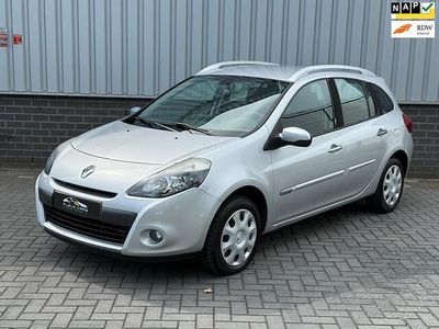 Grijs Gebruikt 2010 Renault Clio GrandTour Dynamique Stationwagen | € 4.995 (Eerlijke prijs)