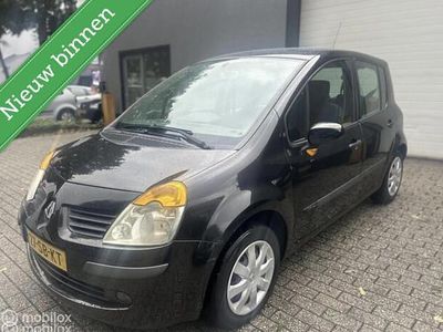Zwart Occasion 2005 Renault Modus Authentique MPV | € 2.249 (Eerlijke prijs)